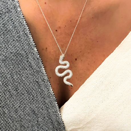 Collares